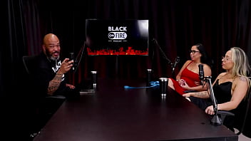 A primeira vez que fez squirting e respondeu em quem mama senta ou passa e consegue gozar com aninha e renatinha watch sheer red