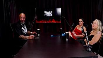 A primeira vez que fez squirting e respondeu em quem mama senta ou passa e consegue gozar com aninha e renatinha watch sheer red