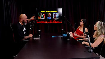 A primeira vez que fez squirting e respondeu em quem mama senta ou passa e consegue gozar com aninha e renatinha watch sheer red