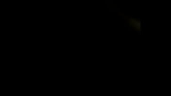 Jovencito solo en casa