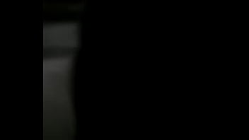 Jovencito solo en casa