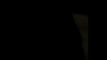 Jovencito solo en casa