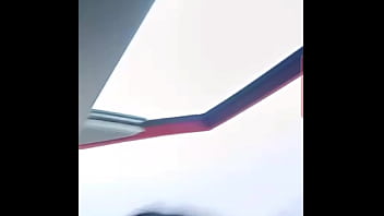 Amanti in video chiamata per un pompino con la bocca piena di sperma