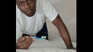 This toothbrush makes me feel like i'm the stuff on 1