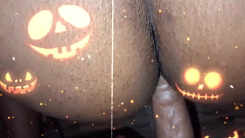 Dando o cuzinho no dia das bruxas