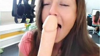 Hottest amateur webcam brunette