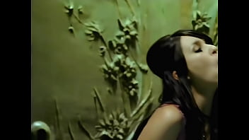 Video musical rosa pastel b