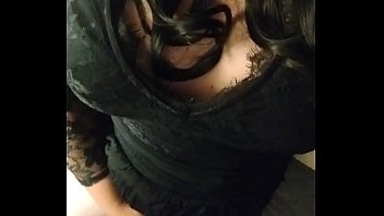 Cd Masturbates On Bed thumbnail