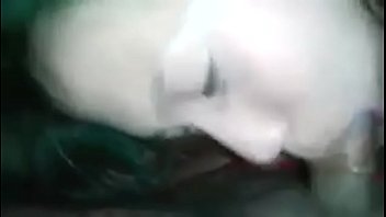 Con carmen aprendiendo a chuparla