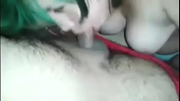 Con carmen aprendiendo a chuparla