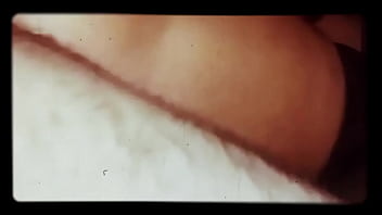 Apreciando o comedor com a esposa