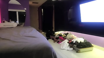 Lonely stranger from bar gets blowjob and fucks hotwife