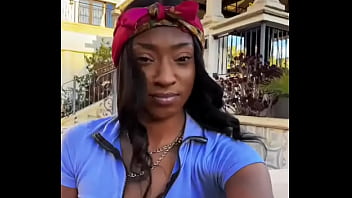 Looking for girls to shoot halloween stuff at this house friday night my friend is leaving the country for a month and