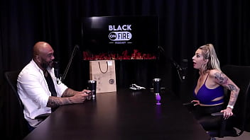 Loira Mostra Os Peitos Depois De Falar Que Se Estressou Com Ator Na Cena é Atriz De Fetiche Não Gosta De Sexo Anal E O Jogo Do Mama Senta Ou Passa Julia Fontanelli Watch Sheer Red thumbnail