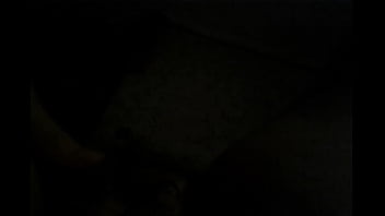 Сучка кончает