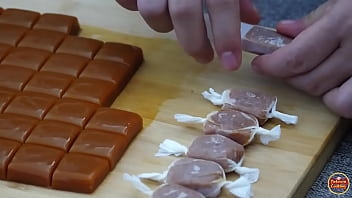 Metendo caramelo nessa safada