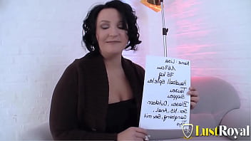 Horny mature bbw rubs her fat pussy