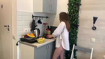 I didn't have anything else so i used a banana to masturbate