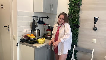 I didn't have anything else so i used a banana to masturbate