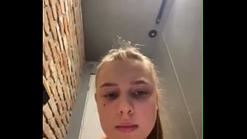 Hard masturabate in the gym