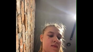 Hard masturabate in the gym