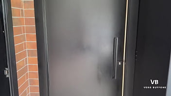 Madrastra caliente y una chupada de coño de su hijastro