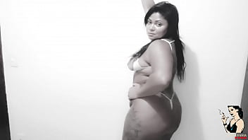 Trailer masturbation in the bathroom with big pussy suellen santos