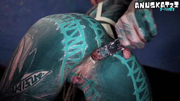 Latex tattoo girl's anal masturbation squirt and metal toy