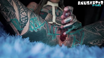 Latex tattoo girl's anal masturbation squirt and metal toy