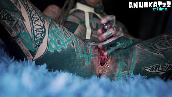 Latex tattoo girl's anal masturbation squirt and metal toy