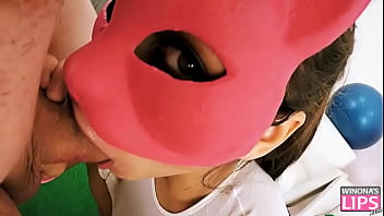 Perfect ass teen deepthroating cock