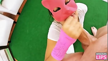 Perfect ass teen deepthroating cock