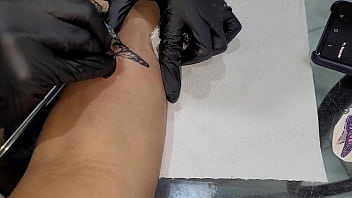 Tatuagem na minha garota em troca de buceta