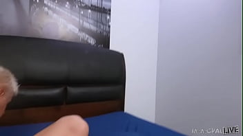 Sexy scarlett sage squirts on porno dan