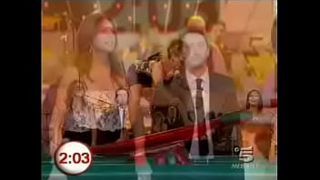 Another hot lady takes part in the indoor surfing game on buono domenica which inevitibly leads to upskirts and downblouse moments Another hot lady takes part in the indoor surfing game on buono domenica which inevitibly leads to upskirts and downblouse moments