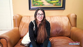 Charming nerdy fiona ryder enjoys sucking a hard corn to make it cum