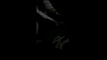 Twit◯erの裏垢女子の人妻と深夜2時にコンビニに待ち合わせしてドライブした後にラブホで金玉の筋を舐めてもらってお互いにイキまくりました。