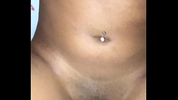 Comendo o cu e gozando gostoso na buceta da novinha