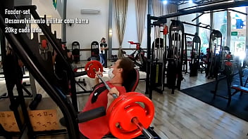 Treinamento Do Peitoral E Do Deltoide Completo Na Academia thumbnail