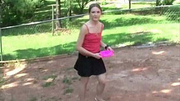 Dagfs play frisbee with me