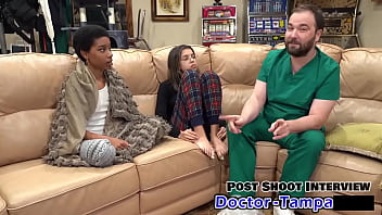 Dr tampa aria nicole trys out a foley catheter