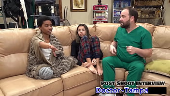 Dr tampa aria nicole trys out a foley catheter