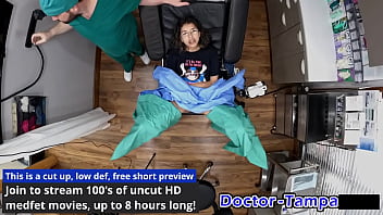 Dr tampa aria nicole trys out a foley catheter