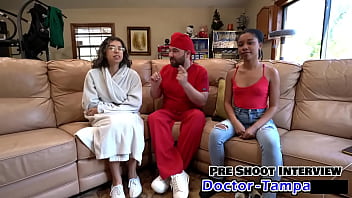 Dr tampa aria nicole trys out a foley catheter