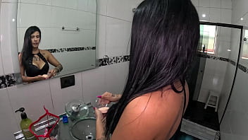 A estreia da peituda stela selegatto