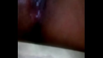 Mi esposa teniendo squirt para su amigo