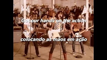 Hot night crash tradução