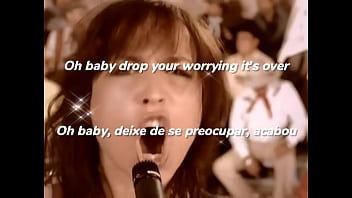 Hot night crash tradução