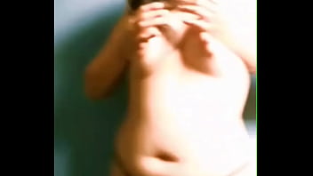 Me gusta bailar y mostra mi linda vagina solo para ti