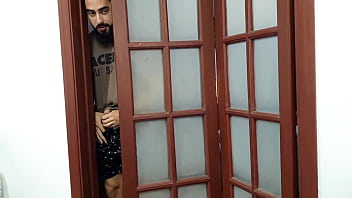 Meio primo me visitou para me da pau